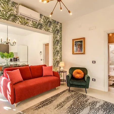 Aweshomeitaly - White Mirrors Apartment Pisa
