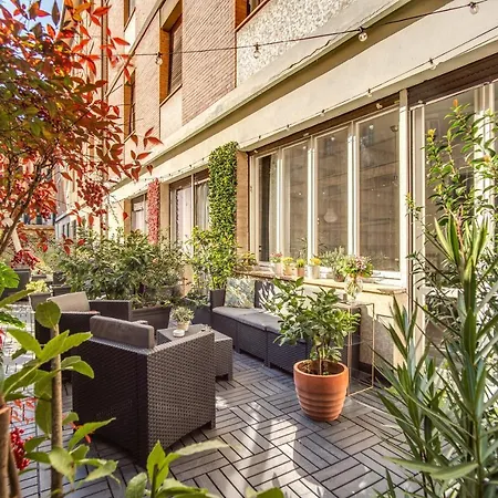 Aweshomeitaly - White Mirrors * Pisa