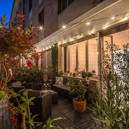 Aweshomeitaly - White Mirrors *