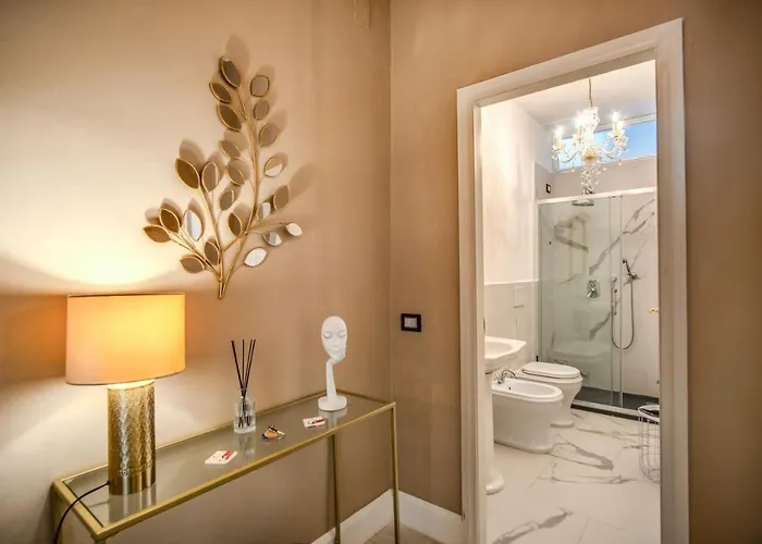 Aweshomeitaly - White Mirrors 公寓